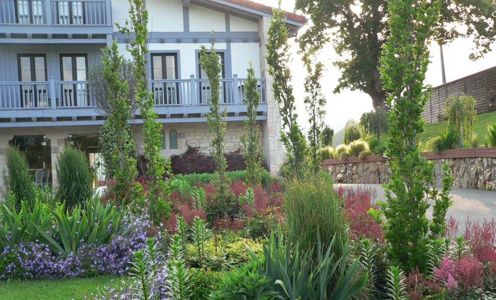 Organiza tu jardín de manera eficiente.